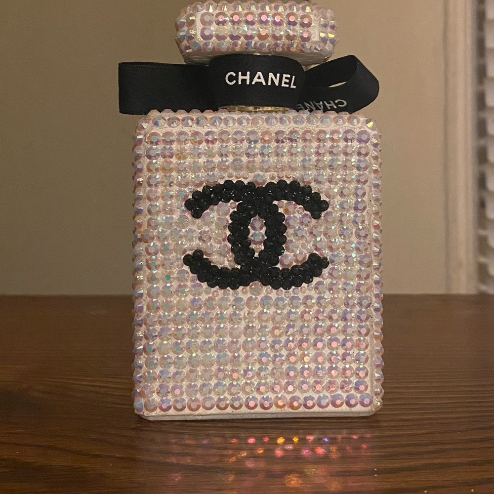 Unicorn Chanel Perfume Bottle - Picture 5 of 13